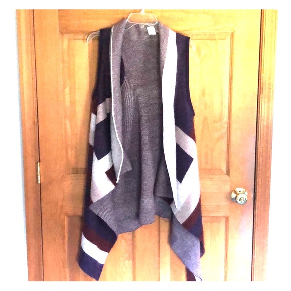 Vest - Picture 1 of 3